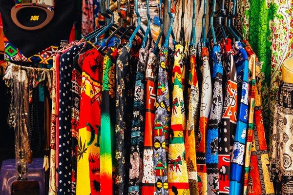 Collection de pantalons africains aux motifs traditionnels