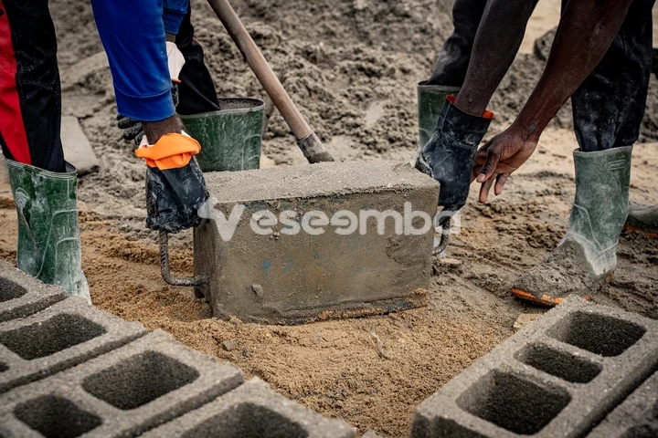 Fabrication de briques de ciment